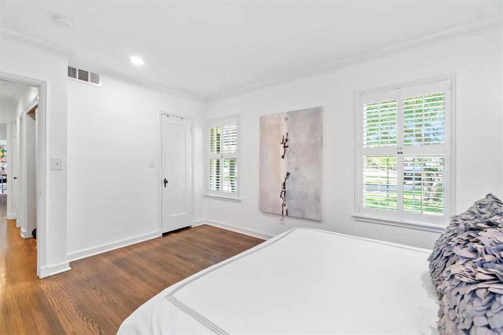 2520 W Wilshire Boulevard