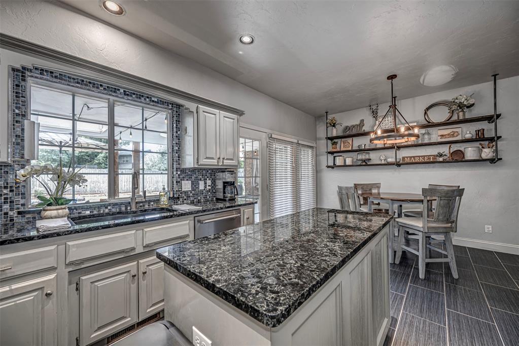 2604 Ricks Trail