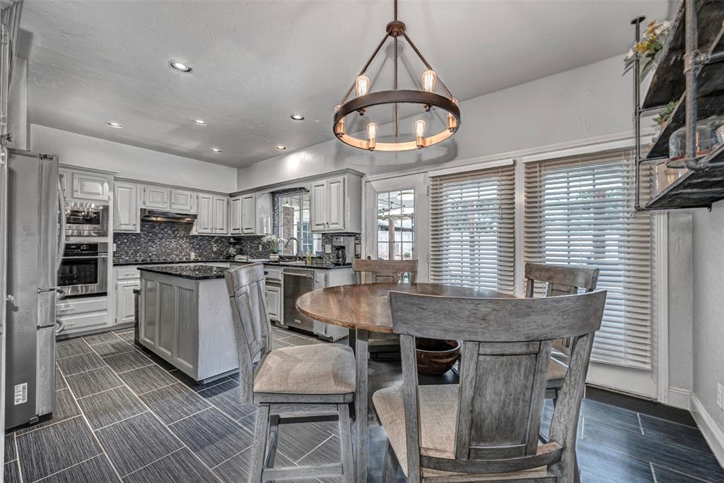 2604 Ricks Trail