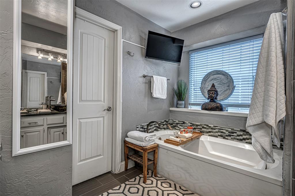 2604 Ricks Trail