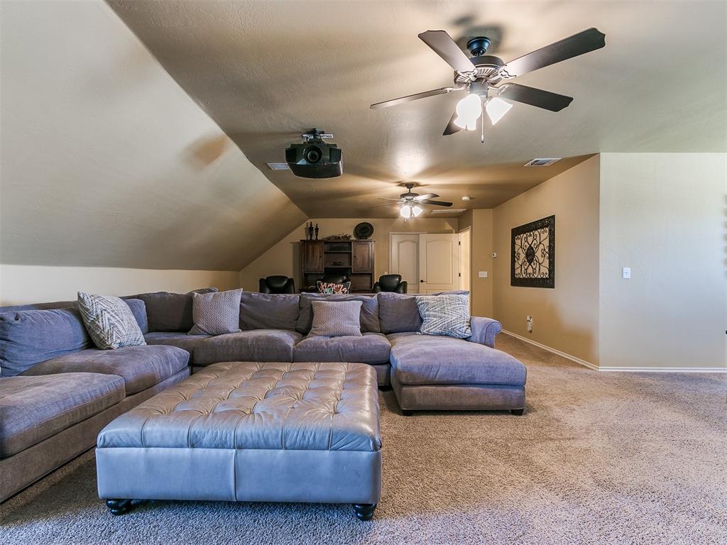 10028 Velletri Avenue