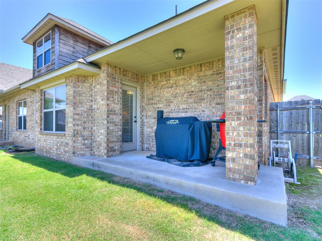 10028 Velletri Avenue