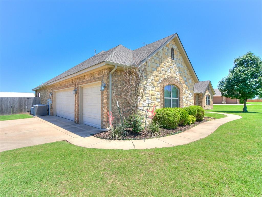 10028 Velletri Avenue