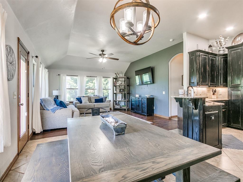 918 County Street 2932