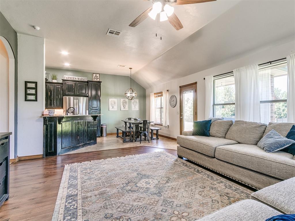 918 County Street 2932