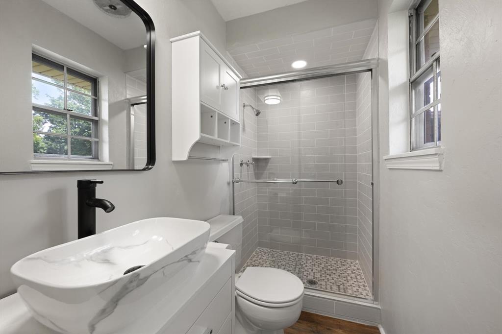 1109 N Rosebrier Drive