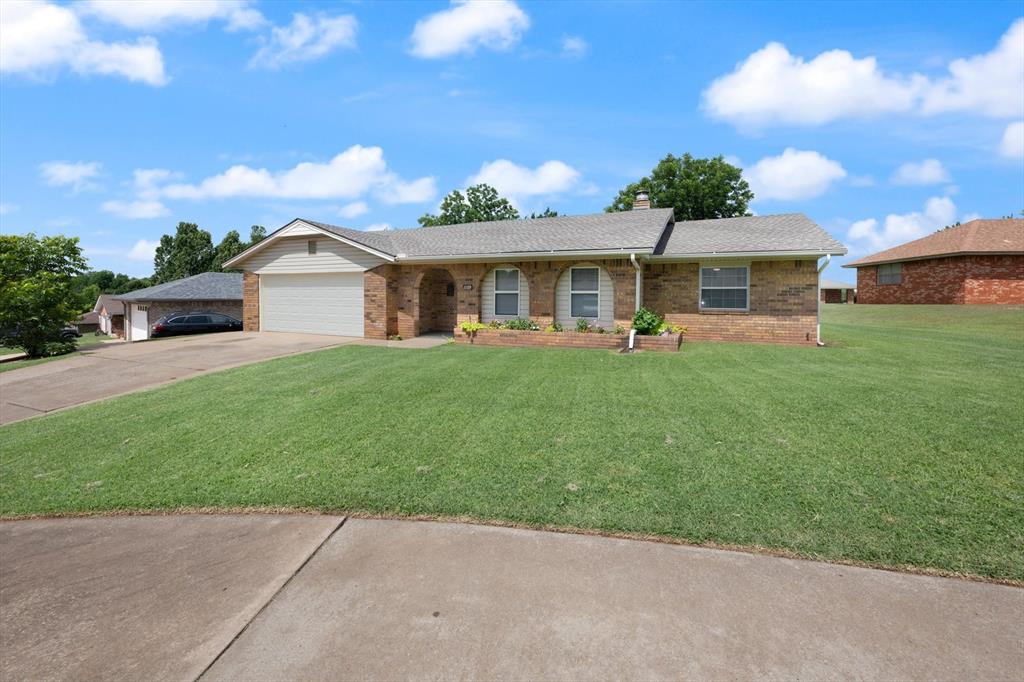 1109 N Rosebrier Drive