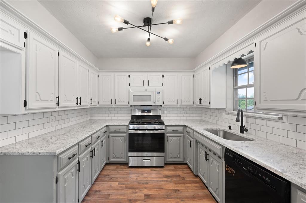 1109 N Rosebrier Drive