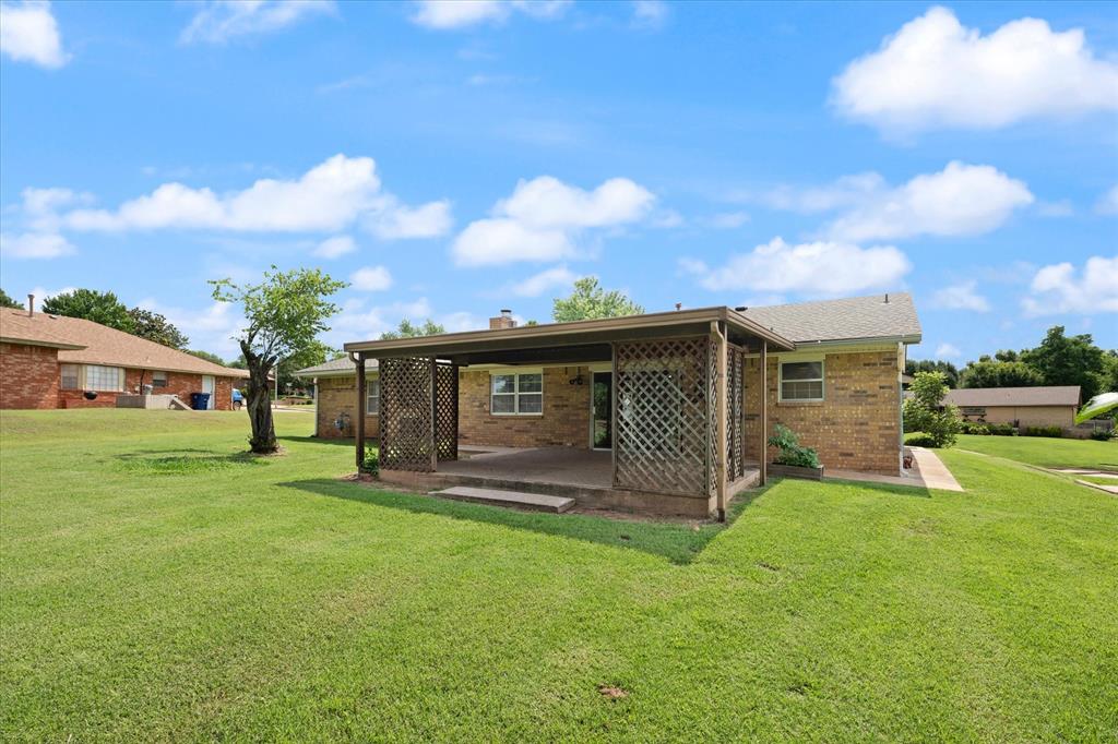 1109 N Rosebrier Drive