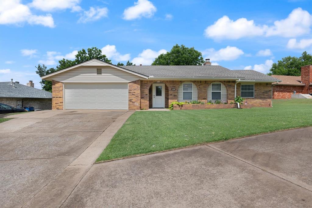 1109 N Rosebrier Drive