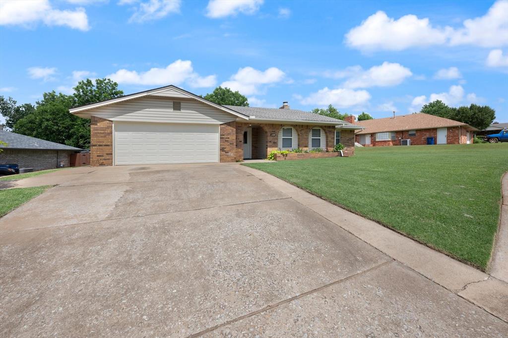 1109 N Rosebrier Drive