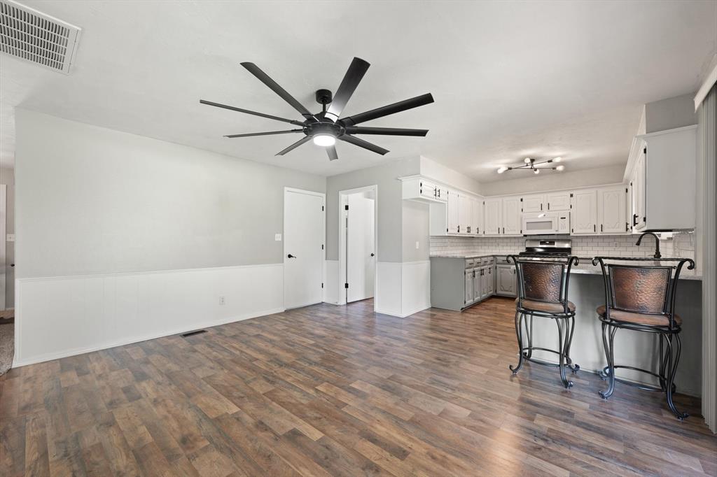 1109 N Rosebrier Drive