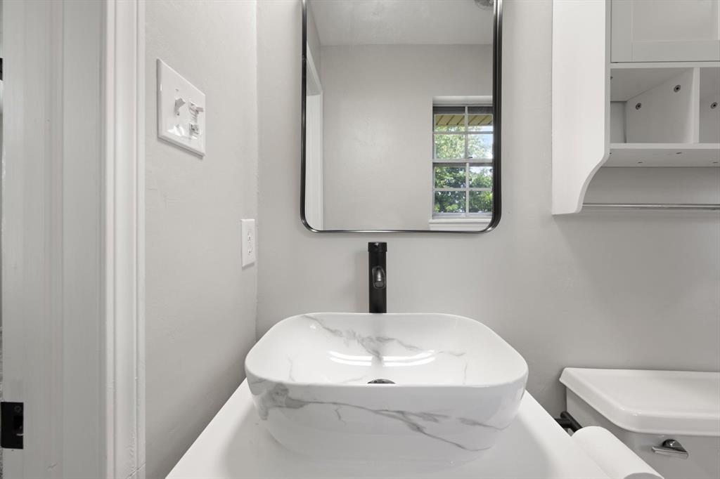 1109 N Rosebrier Drive