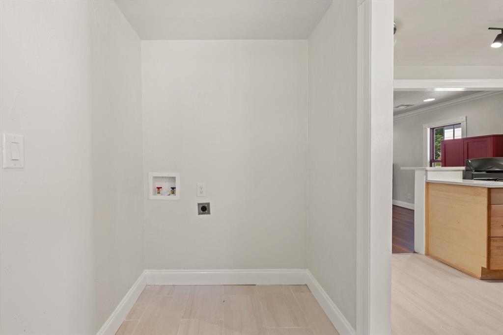 1712 W Mansur Avenue