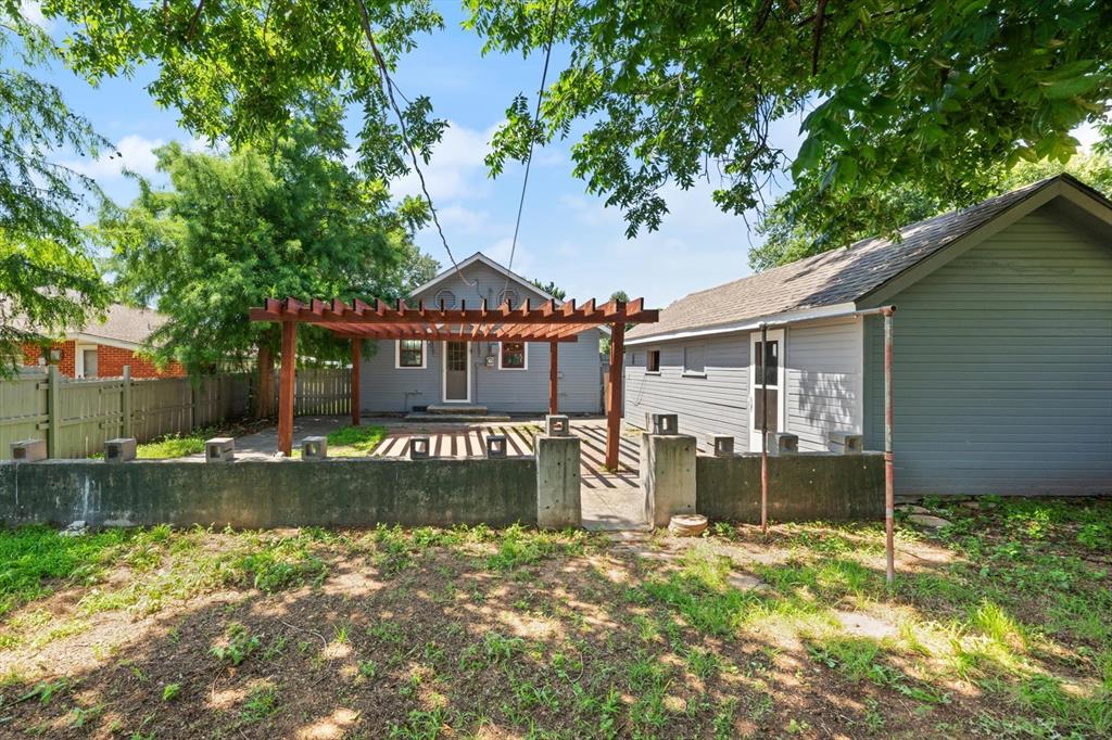 1712 W Mansur Avenue