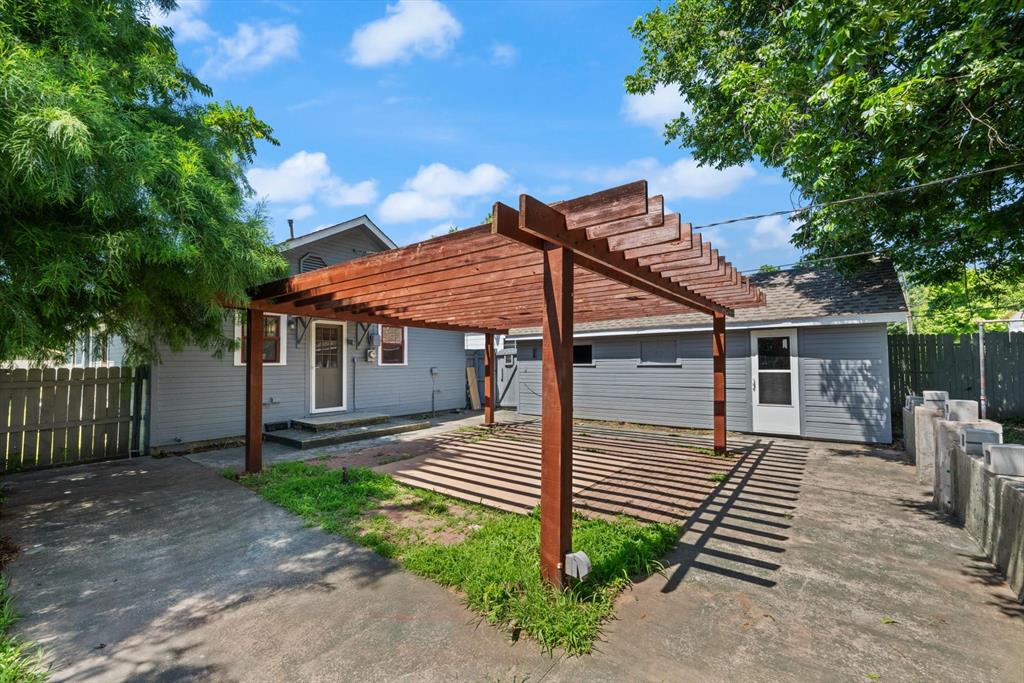 1712 W Mansur Avenue