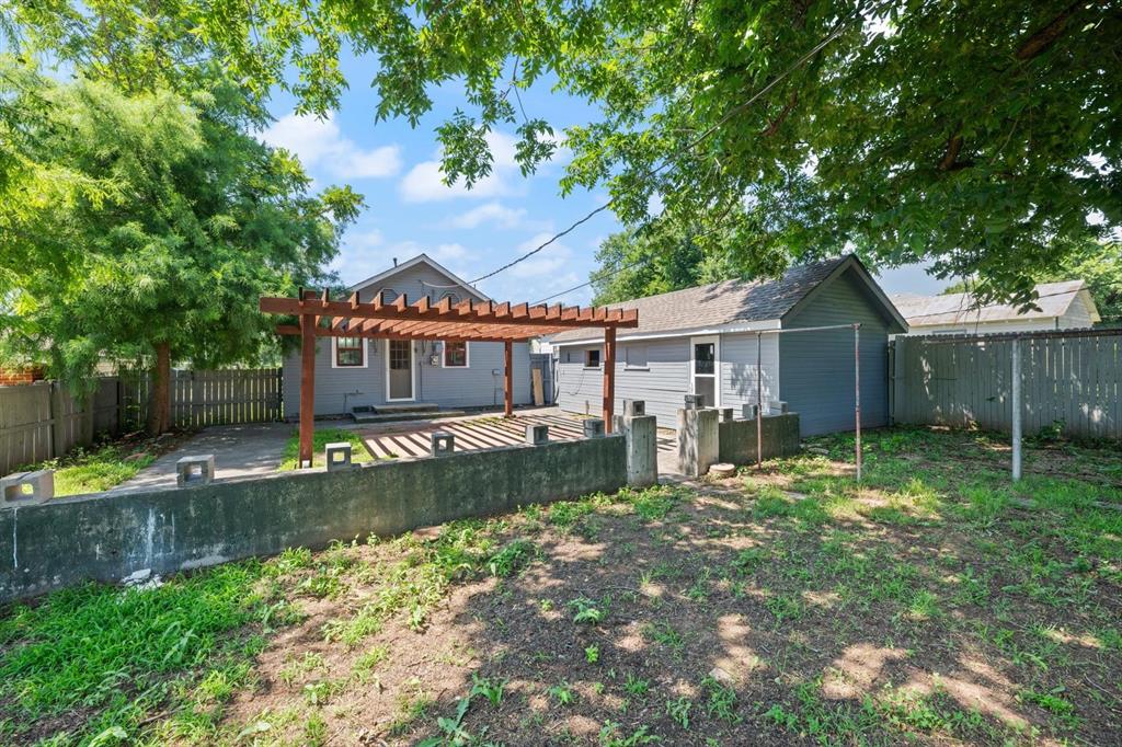 1712 W Mansur Avenue