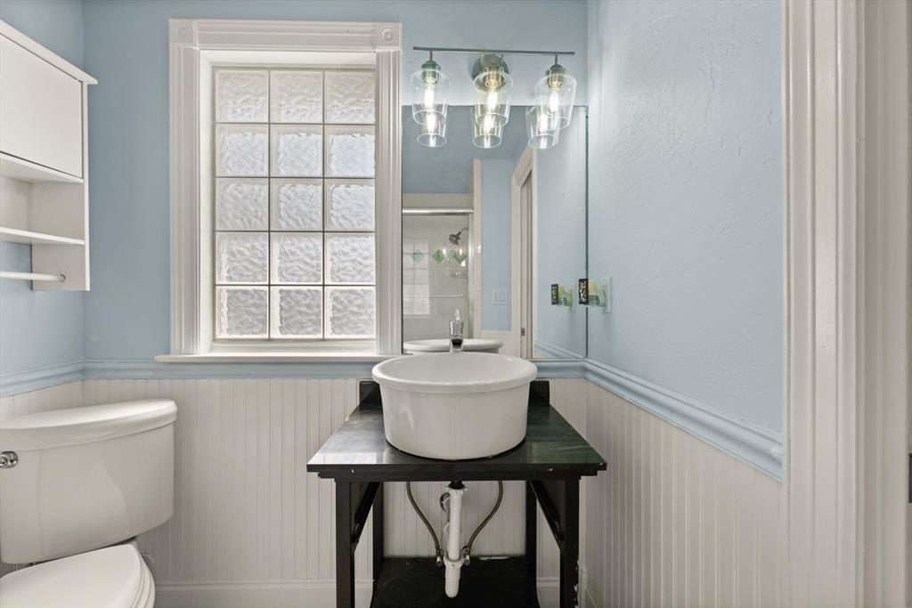 1712 W Mansur Avenue