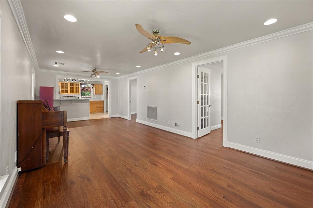 1712 W Mansur Avenue