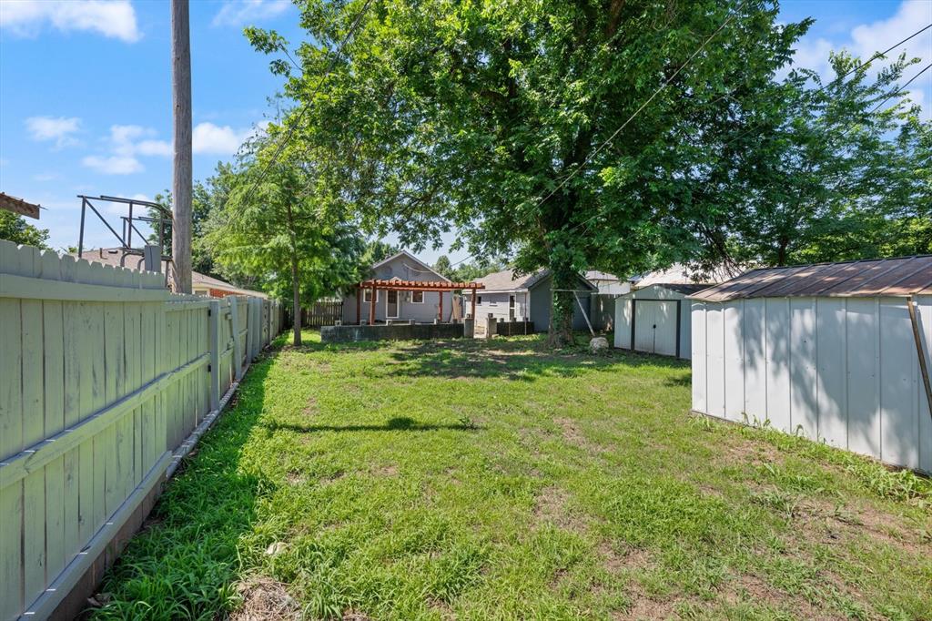 1712 W Mansur Avenue