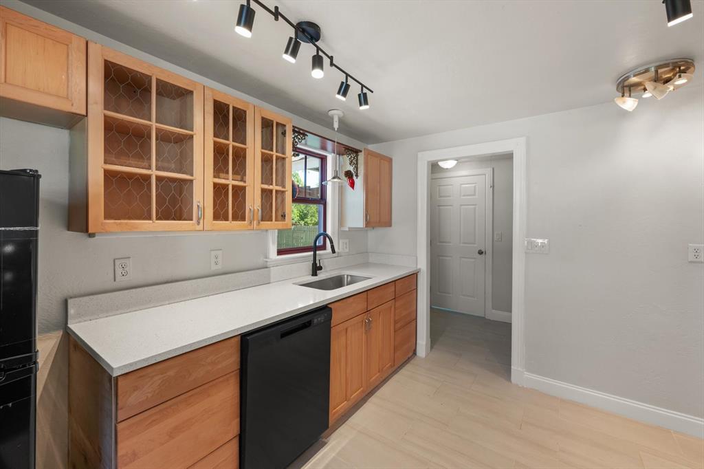 1712 W Mansur Avenue