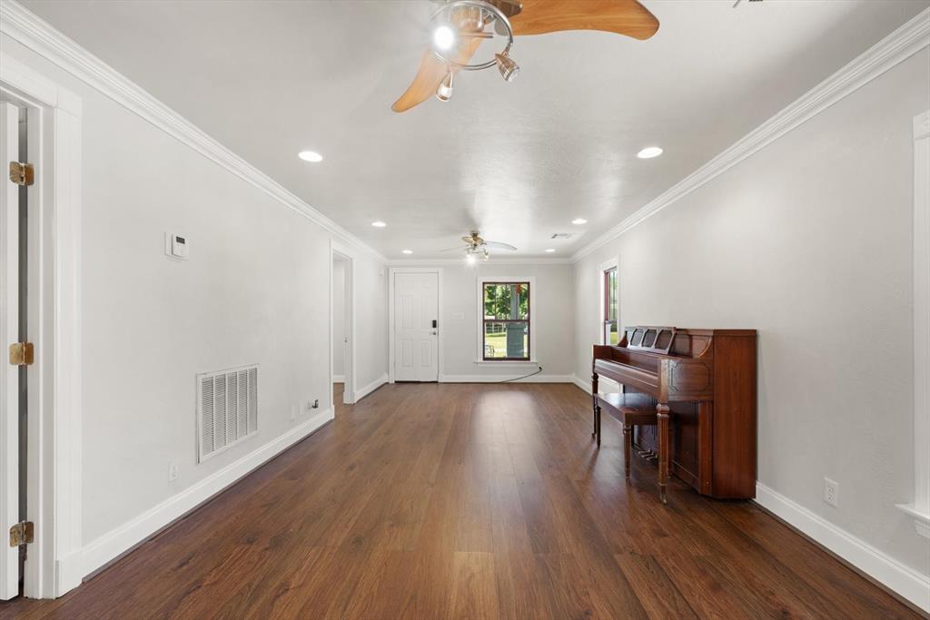 1712 W Mansur Avenue