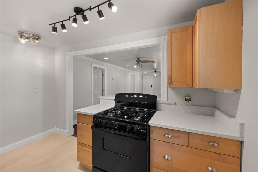 1712 W Mansur Avenue