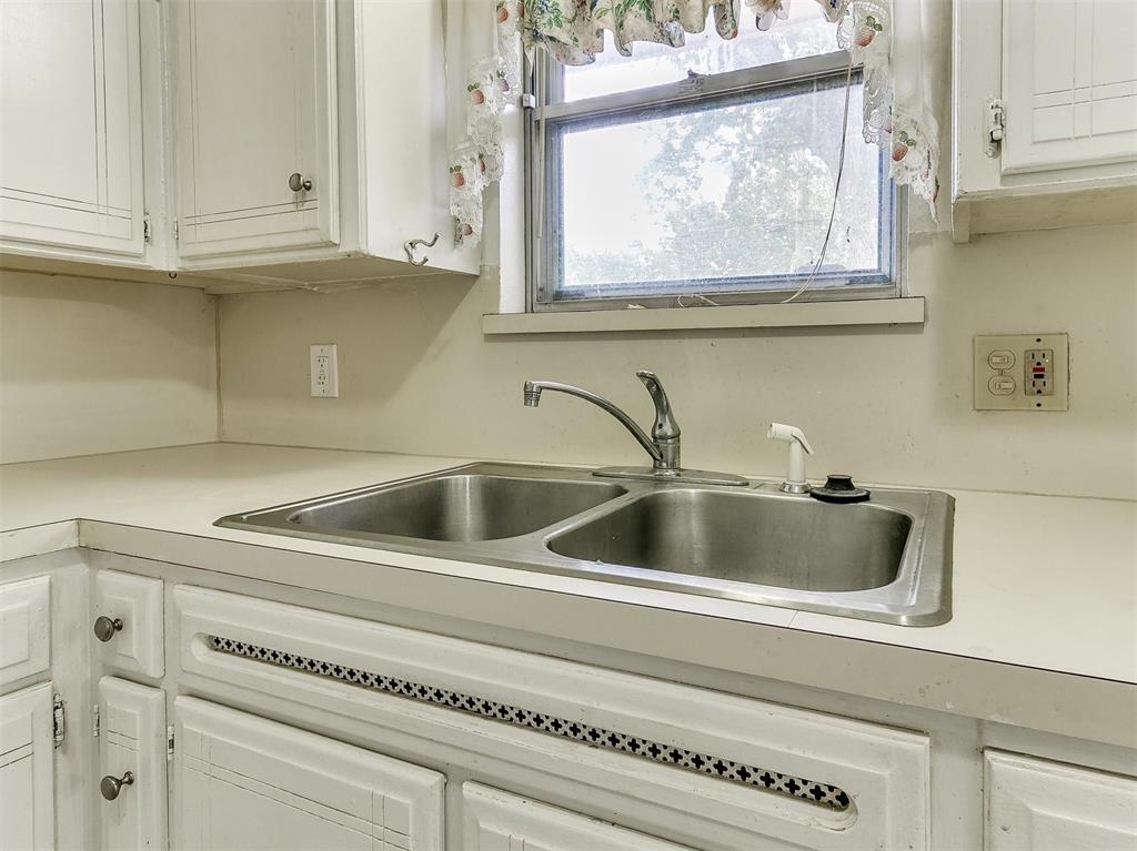 3221 Dentwood Terrace