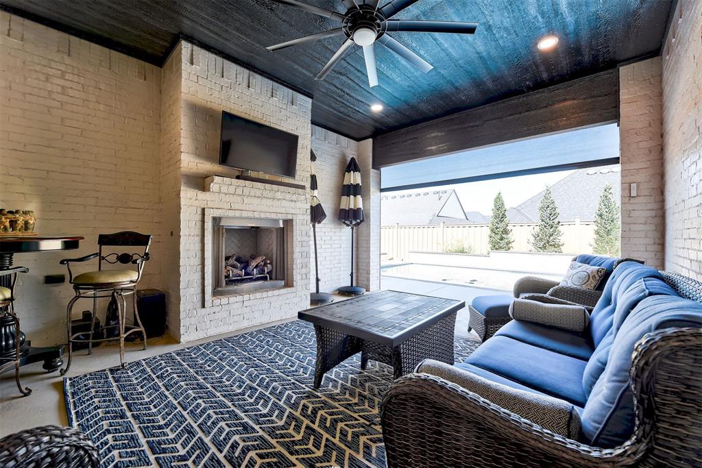 2925 Wood Thrush Way