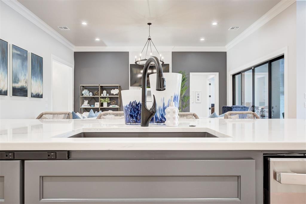 2925 Wood Thrush Way