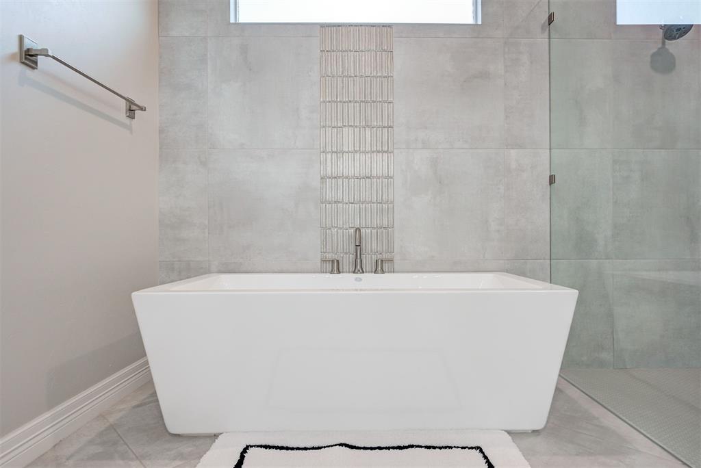 2925 Wood Thrush Way