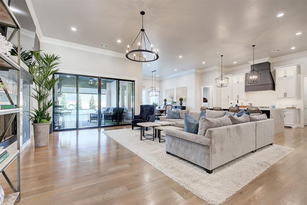 2925 Wood Thrush Way