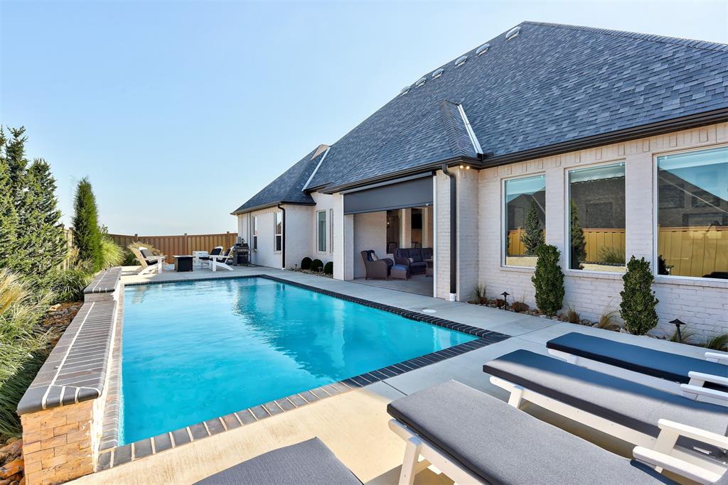 2925 Wood Thrush Way