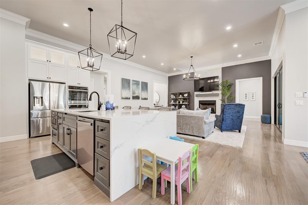 2925 Wood Thrush Way