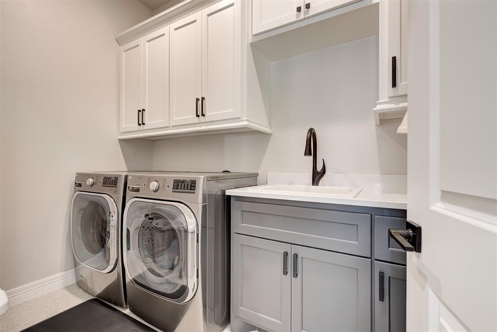 2925 Wood Thrush Way