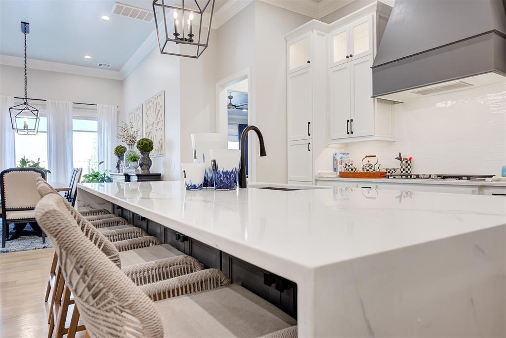 2925 Wood Thrush Way