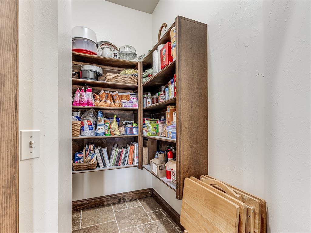 1049 Villas Creek Drive