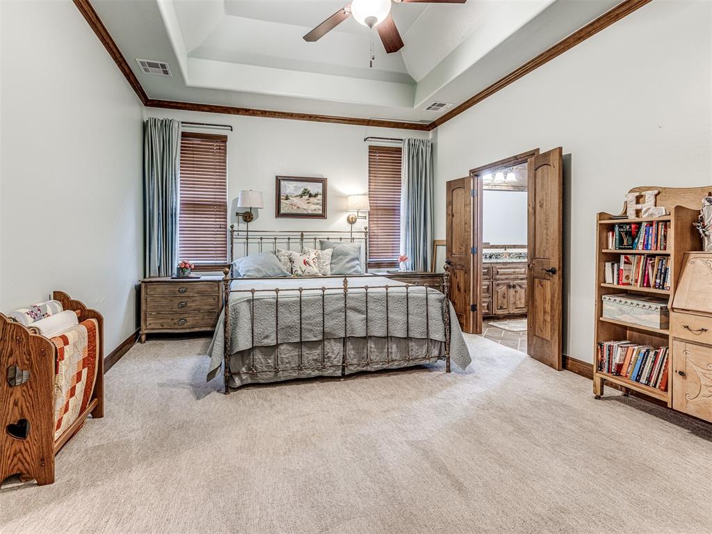 1049 Villas Creek Drive