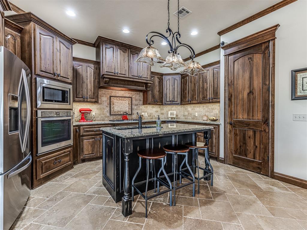 1049 Villas Creek Drive