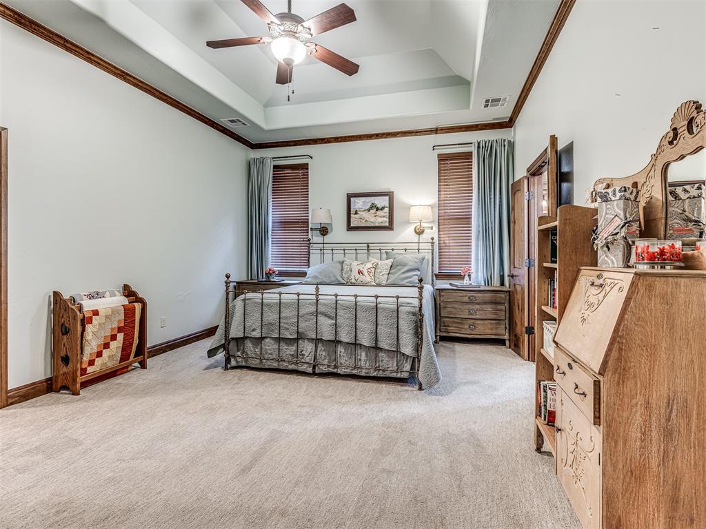 1049 Villas Creek Drive