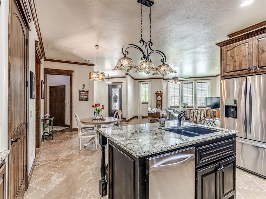 1049 Villas Creek Drive