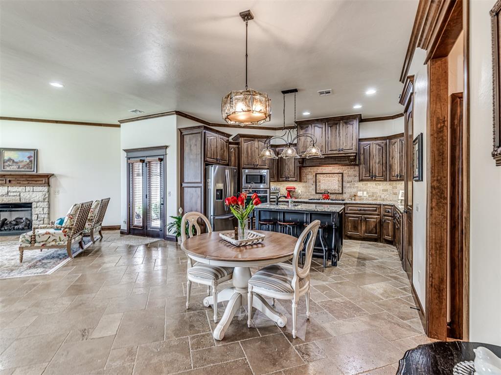 1049 Villas Creek Drive