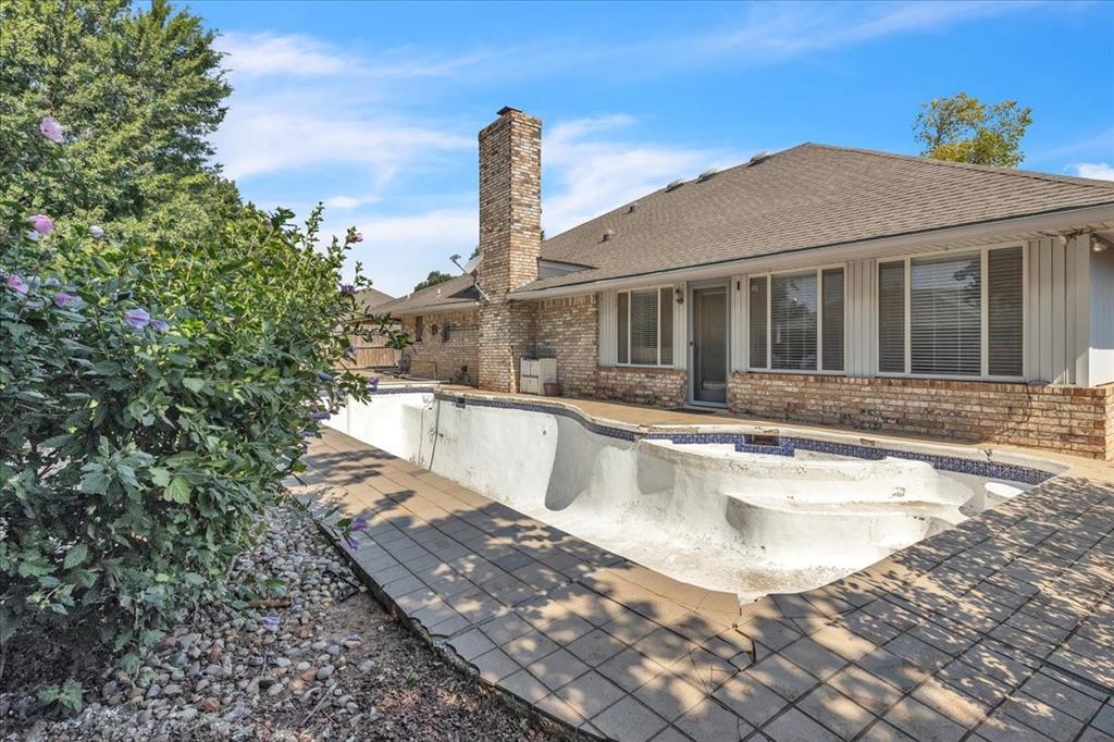 8124 NW 82nd Street