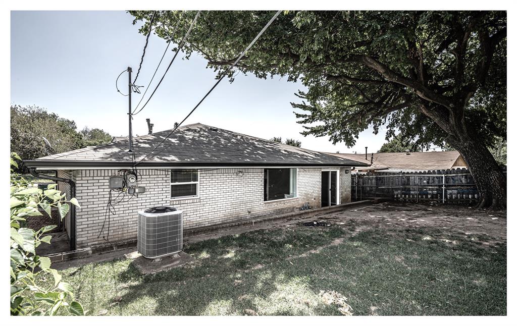 913 Farra Drive