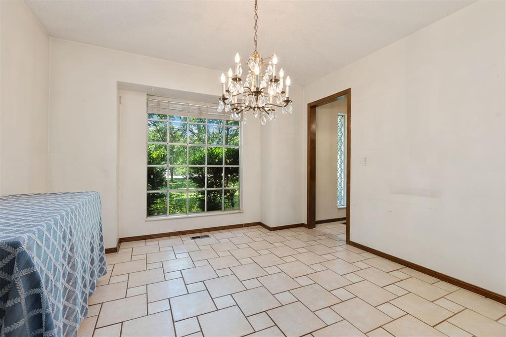 2700 Old Farm Lane