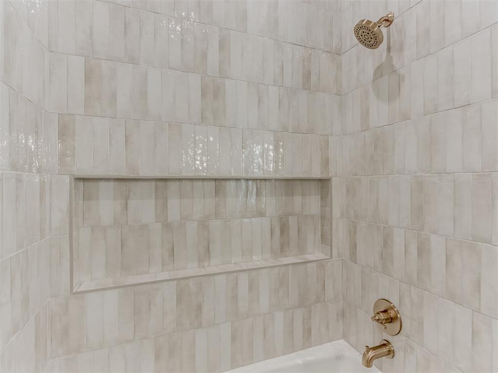 16401 Burgundy East Drive