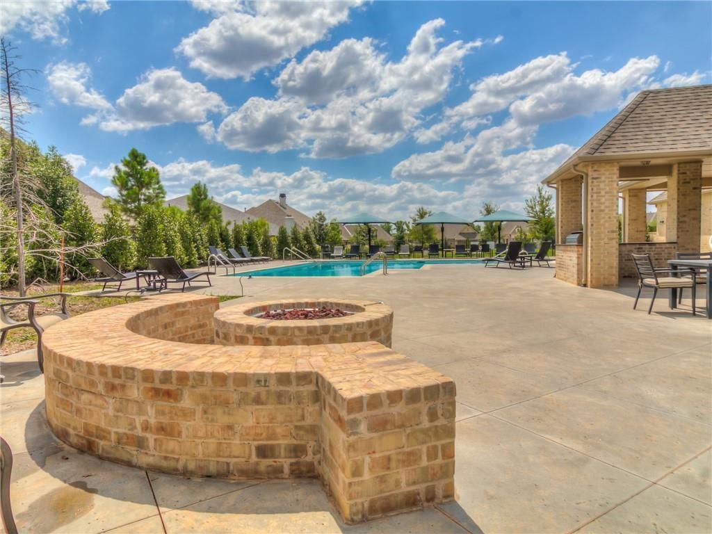 16401 Burgundy East Drive