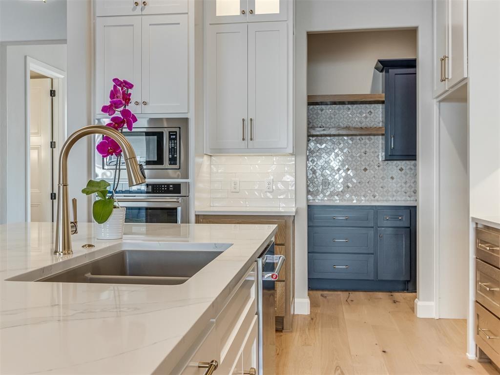 16401 Burgundy East Drive