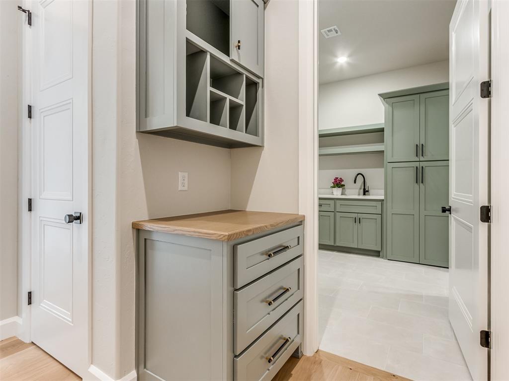 16401 Burgundy East Drive