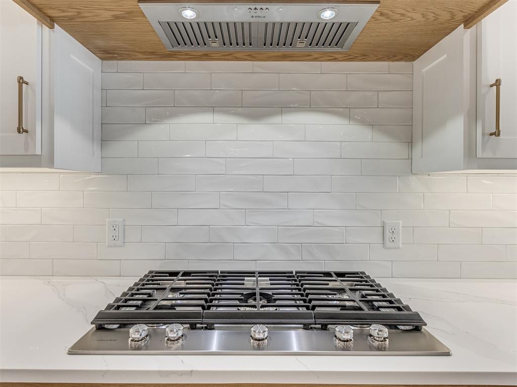 16401 Burgundy East Drive